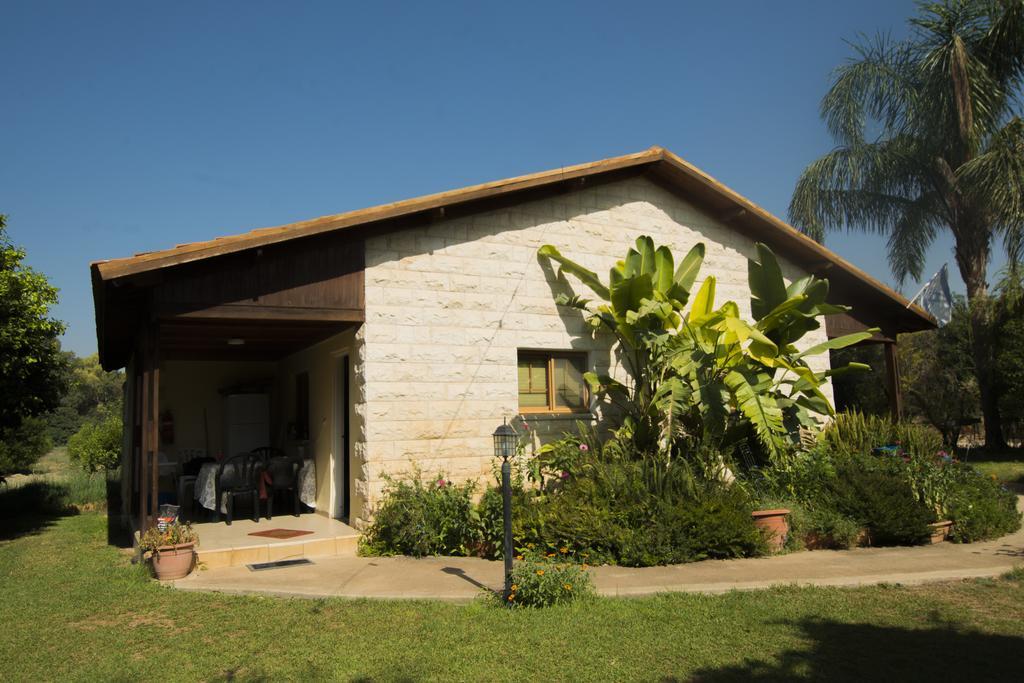 Elimelech Bapardes Villa She'ar Yashuv ภายนอก รูปภาพ